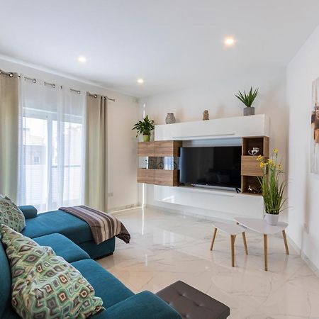 H2 -Modern And Spacious 3 Bedroom Apartment San Ġwann Esterno foto